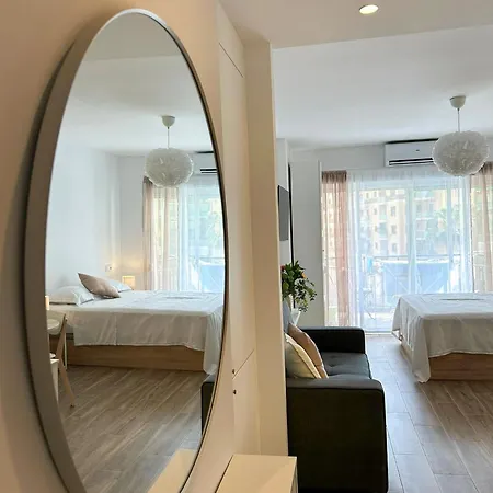 Sunny * Τορρεμολίνος